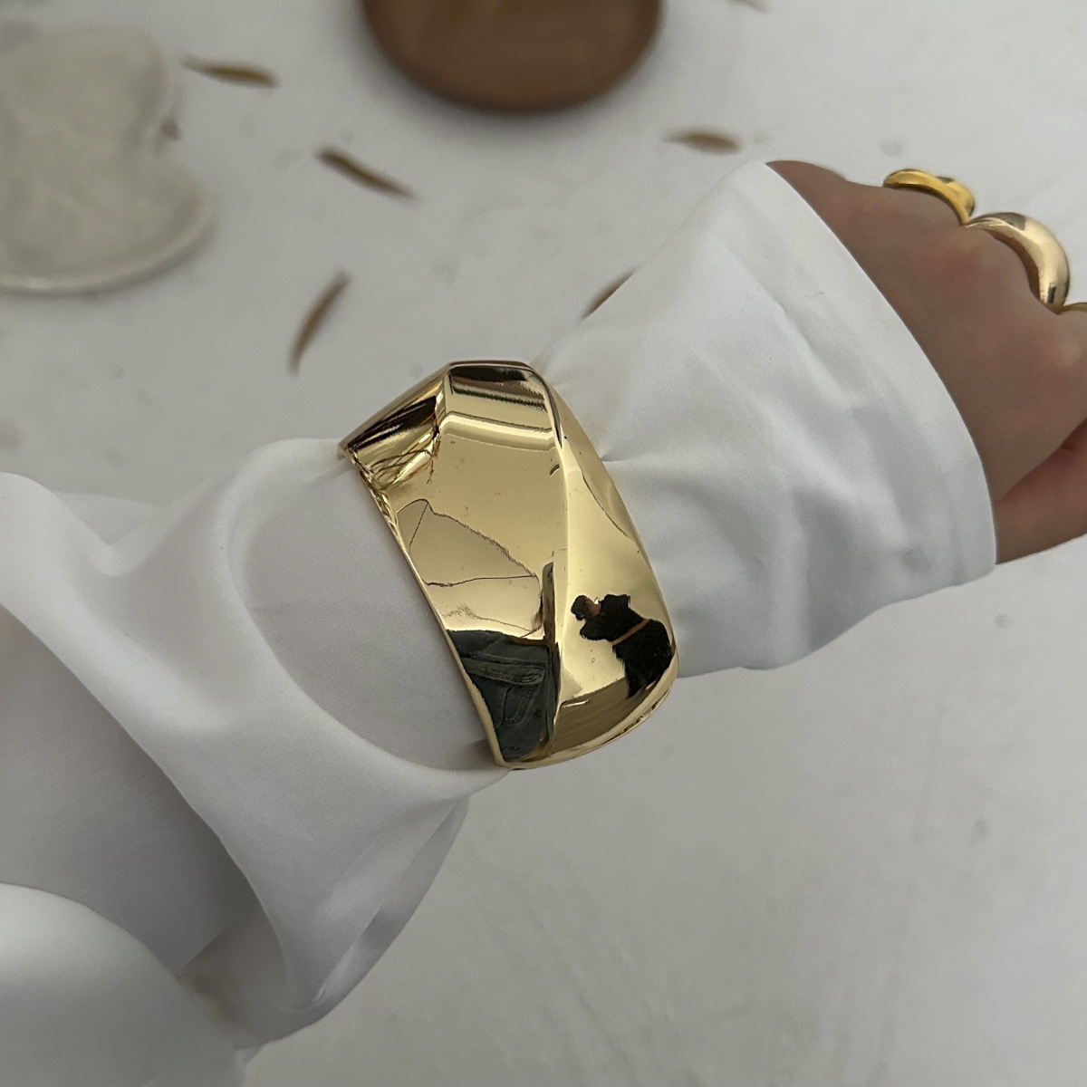 欧美braclet设计感不规则波浪宽手环跨境夸张ins金属光面弹簧手镯 欧美braclet设计感不规则波浪宽手环跨境夸张ins金属光面弹簧手镯