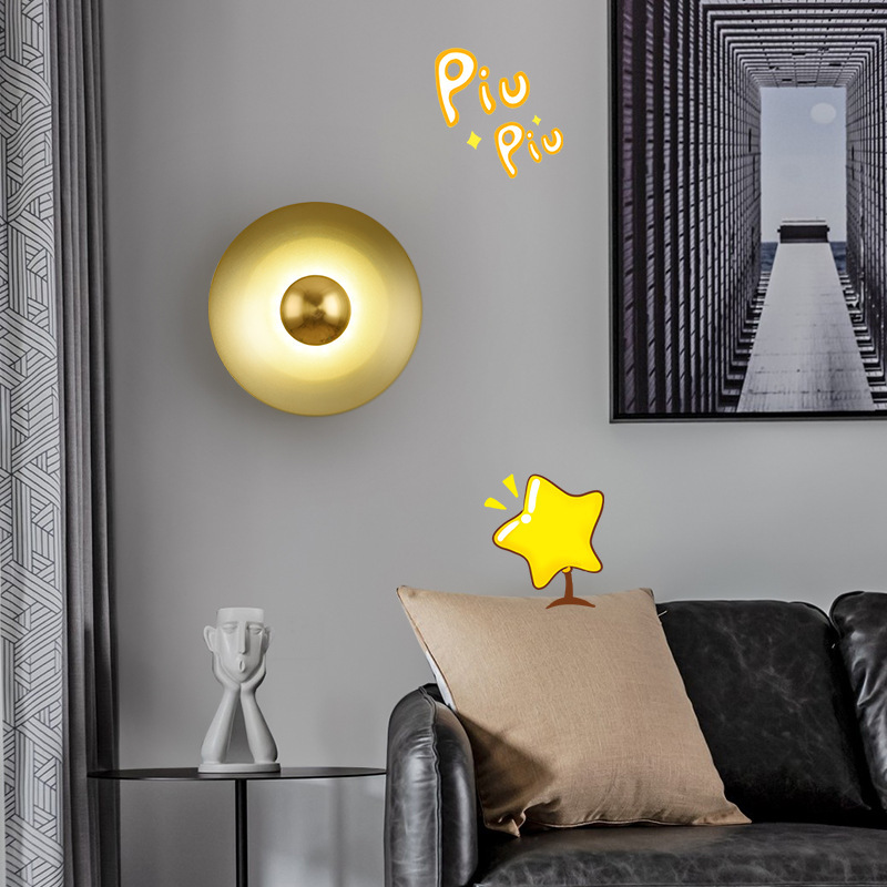 Ma iluminación creativa lámpara de pared post-moderna personalidad de la lámpara de dragón estudio hotel simple mesa de cama nórdica platillos voladores dormitorio sala de estar