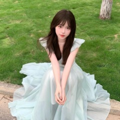フランス式のロマンチックで優雅な気質の飛袖のワンピースの女性の夏の2025新型は腰の気質の超仙気の女性のスカートを収めます。
