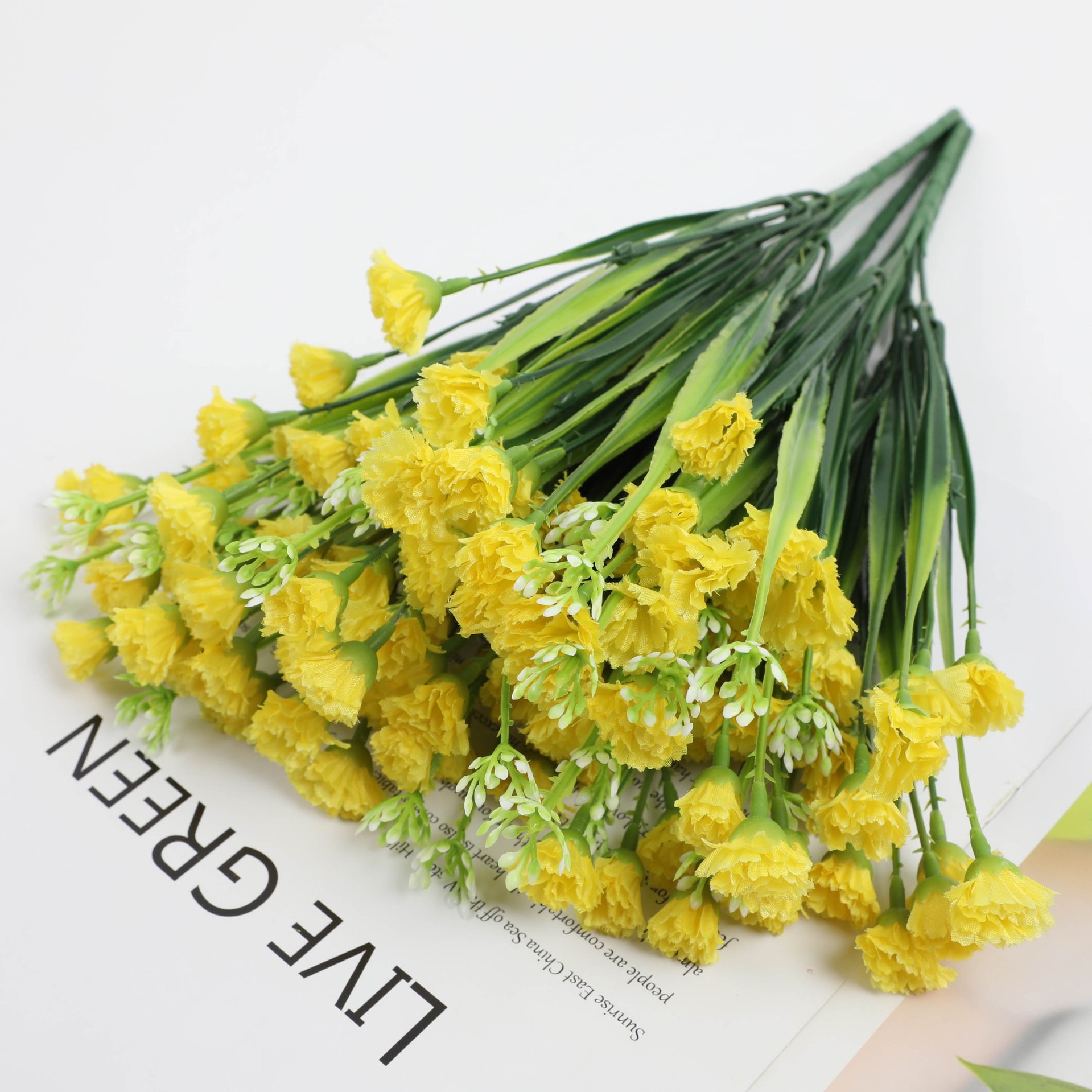 Simulación de plantas acuáticas plástico hierba de primavera flor violeta serigrafía hierba de primavera de cinco cabezas pequeña margarita flor falsa accesorios decorativos al por mayor