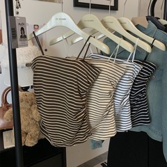 ストライプを合わせて毛を磨いて保温するベスト秋冬は胸のクッションのしわがあります。