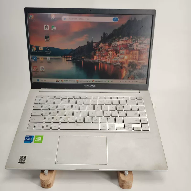 New simple and fashionable beech computer stand with selected materials, 8-level adjustable height, stable and durable
