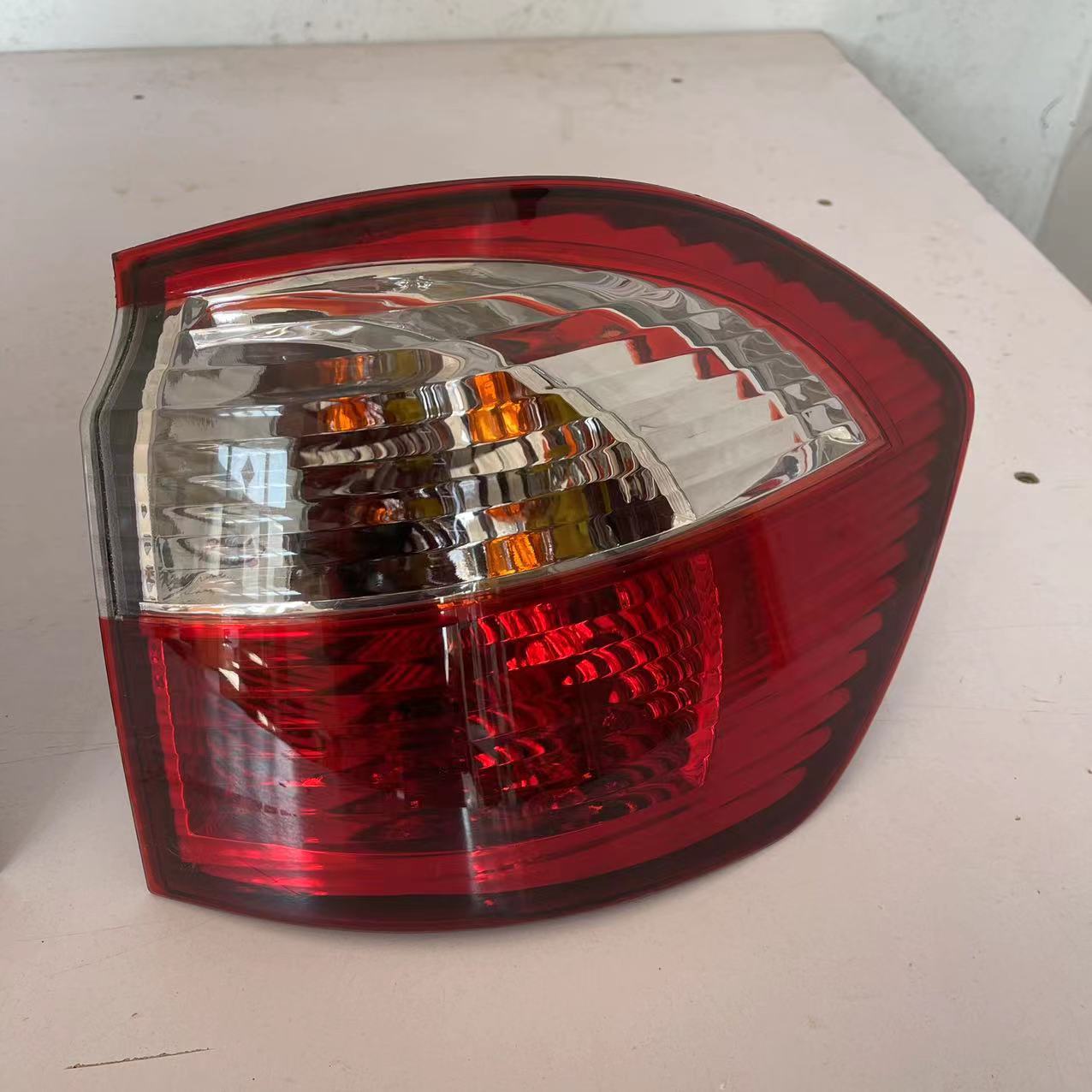 Suitable for BYD S6 rear tail lamp assembly BYDS6 left and right rear bumper lamp rear fog lamp tail lamp cover bumper lamp