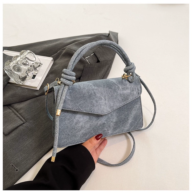 Shoulder bag retro matte small, one-shoulder city style, compact