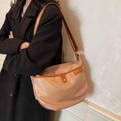 女性用の新しいトレンディなファッションクロスボディバッグ、ハイエンドで多用途な餃子バッグ、大容量のカジュアルな小さなショルダーバッグ、ショルダーバッグ