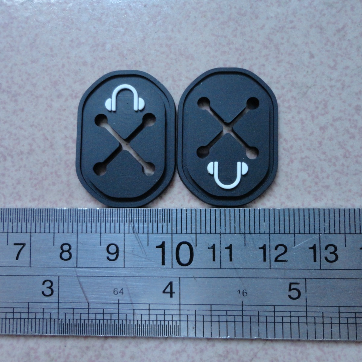 厂家供应PVC硅胶软滴胶耳机孔胶章手袋软胶标牌