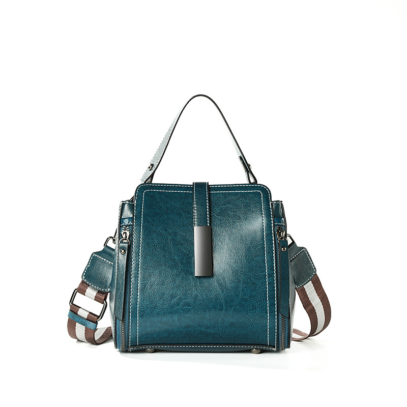 Genuine Leather Women's Crossbody Bag Large Capacity Minimalist Shoulder Bag Versatile High-End Designer Handbag New Arrival - Thumbnail 7