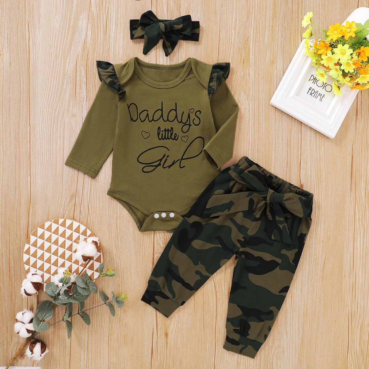 Green Autumn Letter Long-sleeved Romper Camouflage Pants Baby Clothings Three-piece Set display picture 1