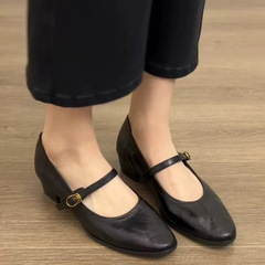 牛皮版一字扣带圆头软底2025年新款秋真皮粗跟法式软皮玛丽珍女鞋