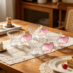 ��Ů�ķ�ɫ���ĺͺ�������Ť�y�����Όӱ����s���ȱ���Ʒ����֭��