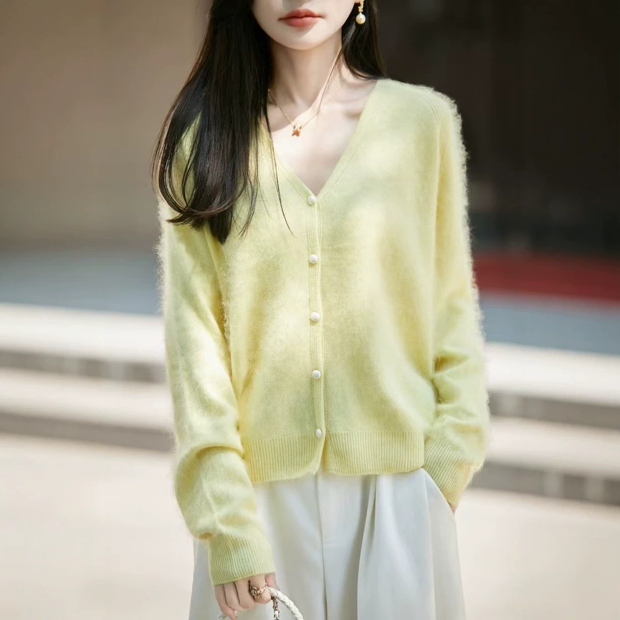 新款羊绒外套女士春秋时尚拉毛开衫绒毛混纺一线成衣V领长袖毛衫