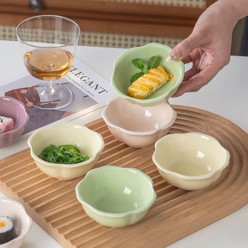 Platillo Cerámico con Borde Ondulado de Porcelana, Apto para Microondas image 1