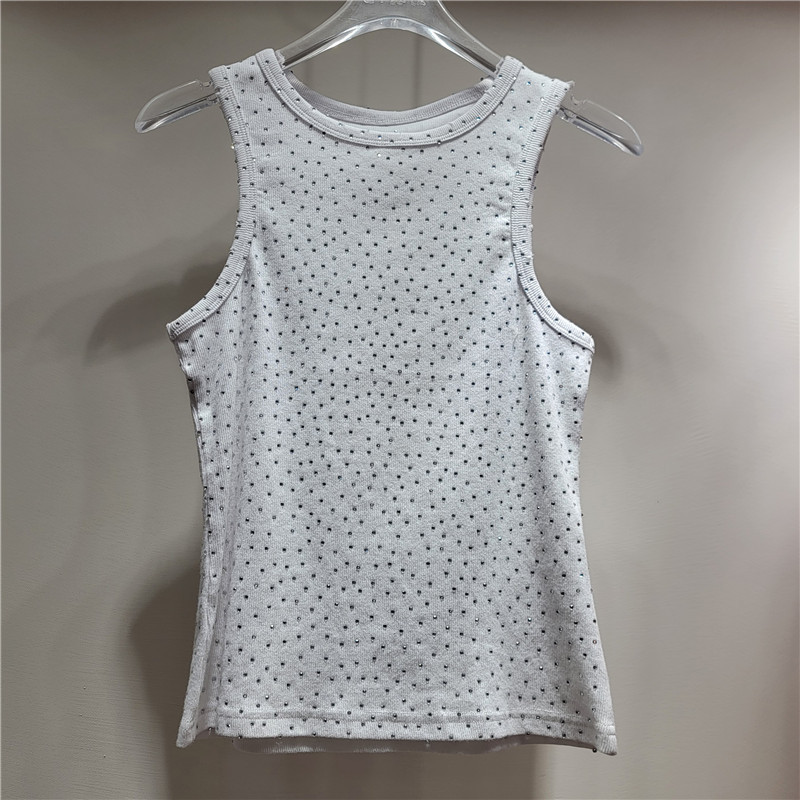 El nuevo diamante caliente de la industria pesada en el verano de 2025 está lleno de estrellas del cielo, diseño de nicho, chalecos cortos, tirantes y blusas para mujeres de fondo.
