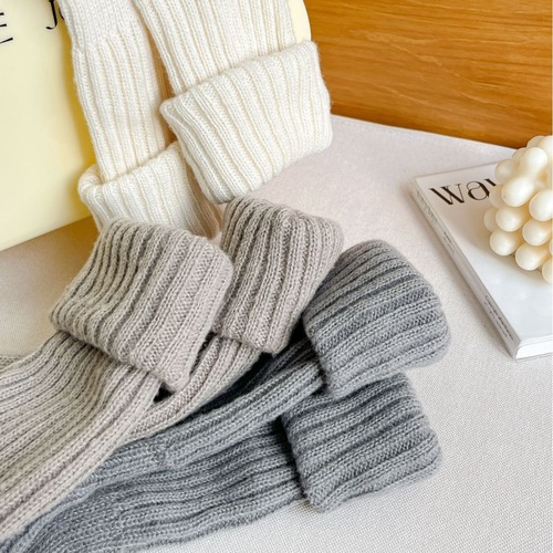 Autumn and Winter Atmosphere Socks for Women, Knitted Cluster Socks, Slimming and Leg-Thinning, Warm Leggings, Toe Cover and Knee-High Socks, Snow Ground