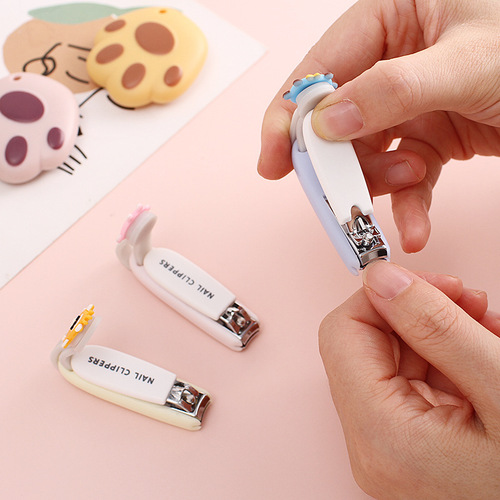 Cute cartoon nail scissors mini ins adult home manicure nail clippers single pack small gift wholesale