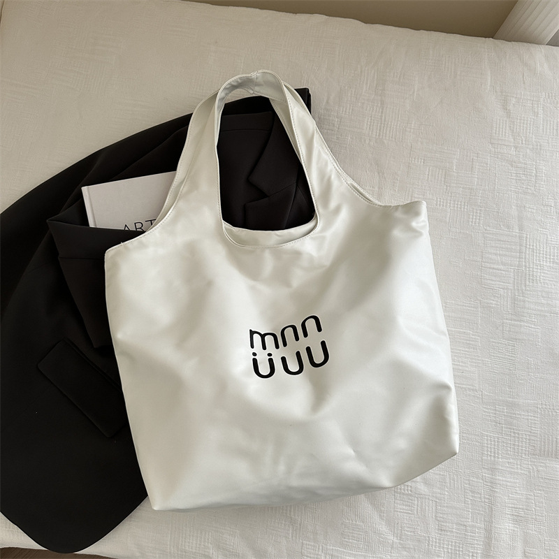 Bolsas de moda casuales de gran capacidad para mujeres 2025, nuevas bolsas de hombro de viaje de moda, bolsas de clase para estudiantes universitarios, bolsas especiales