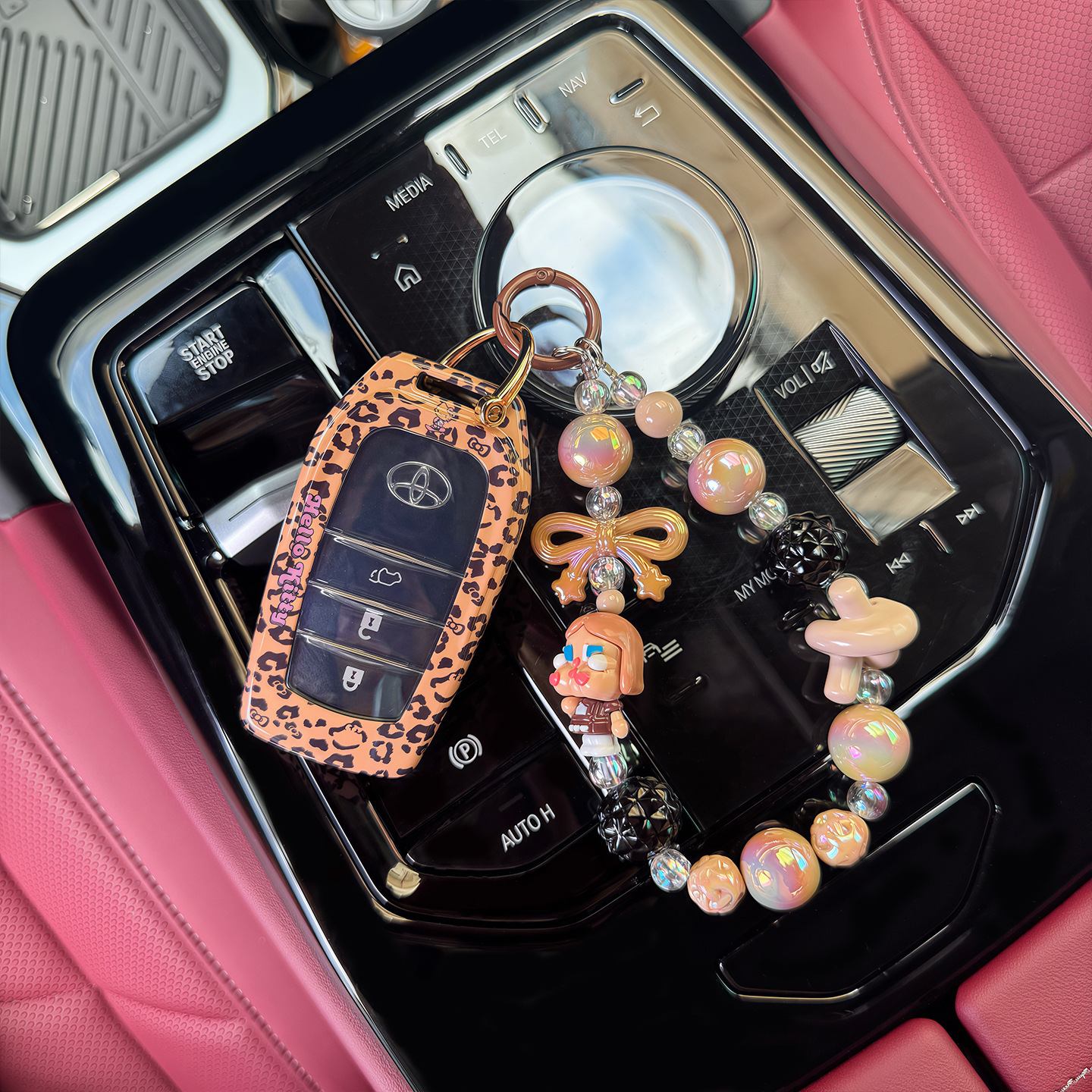Suitable for Toyota car key fob covers: Highlander, cute KT cat design, leopard print, Camry, and Sienna key fob covers