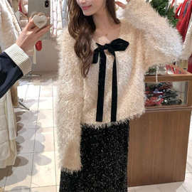 韩版新款冬日高光时刻丝绒大蝴蝶结重工银丝绒保暖学院风毛衣女