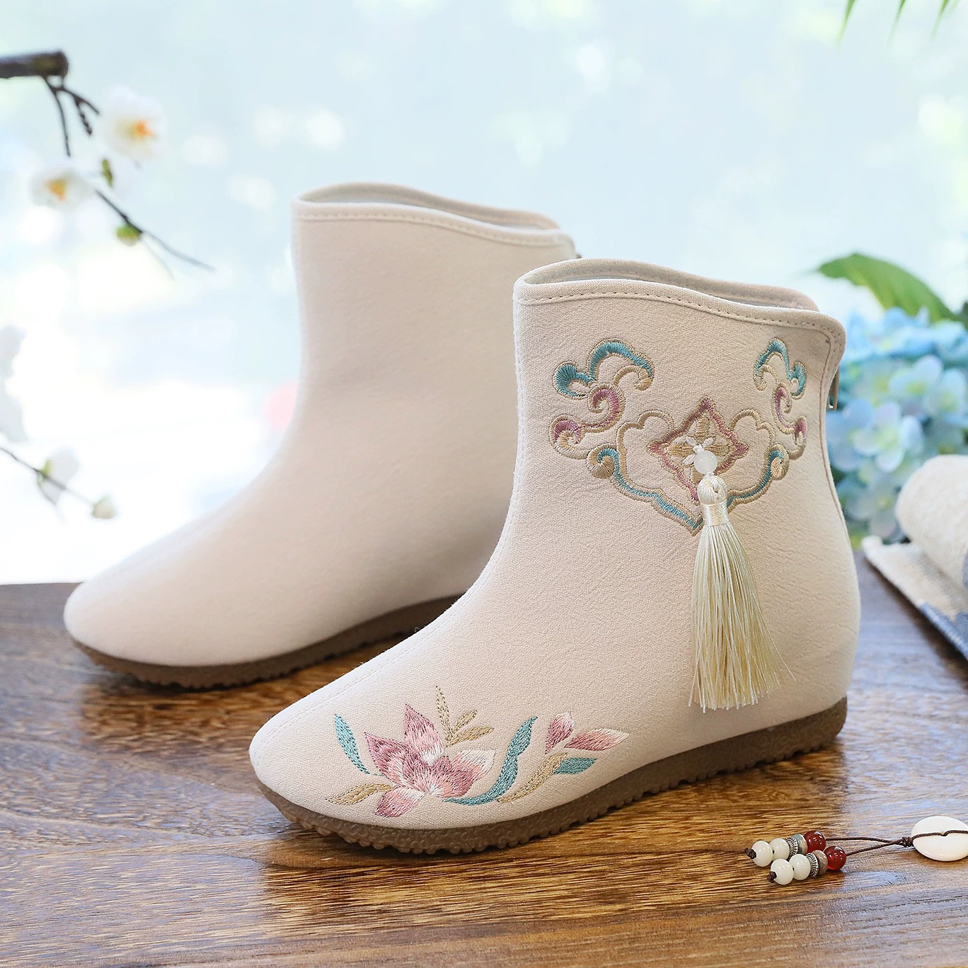 Короткие сапоги, хлопчатобумажные вышитые кисточки, женские туфли, обувь Hanfu, зимние хлопчатобумажные, хлопчатобумажные, женские туфли на высоком каблуке