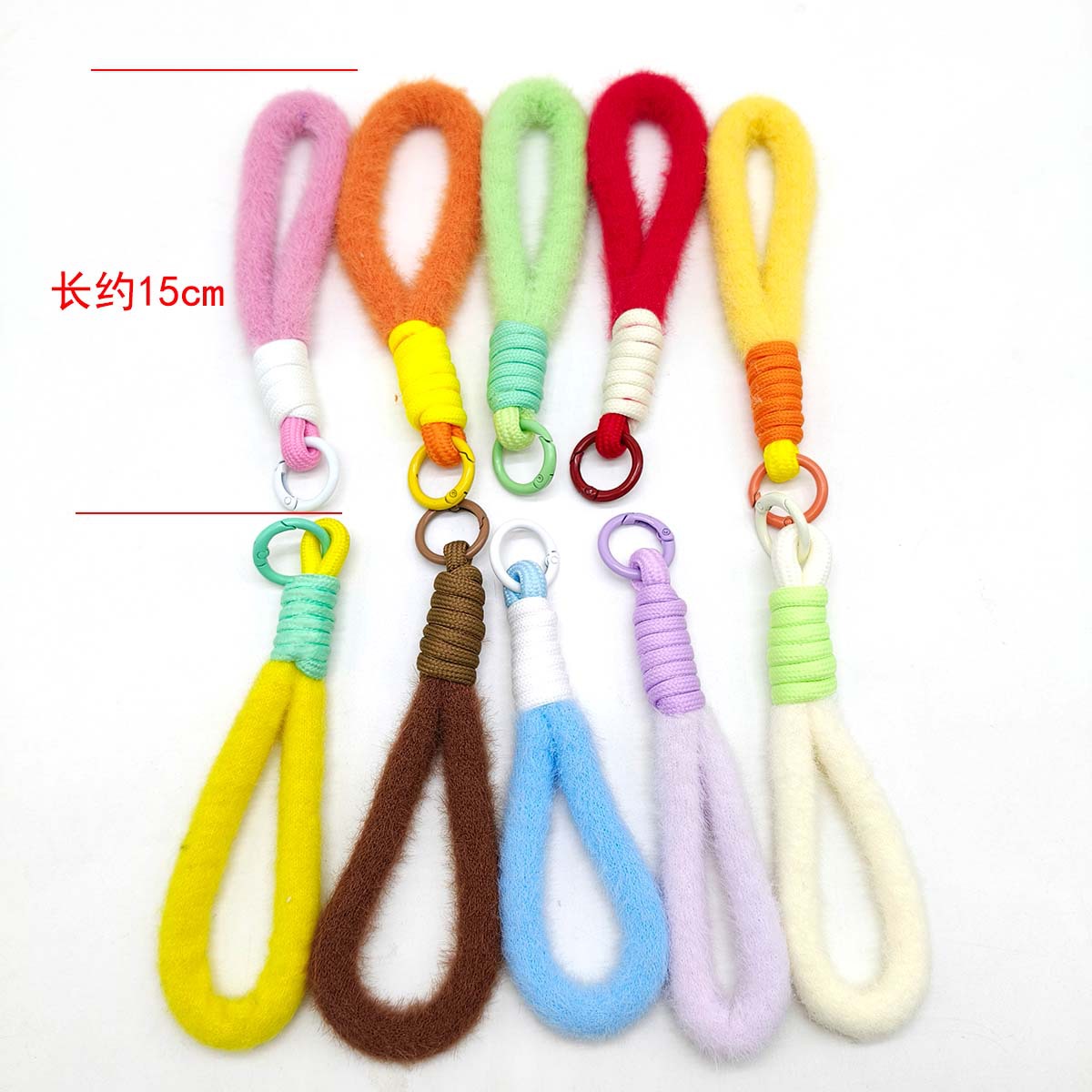 Pequeño color personalizado pelusa fresca al aire libre anti-perdida corta cuerda de teléfono móvil de visón llavero bolso colgante cuerda