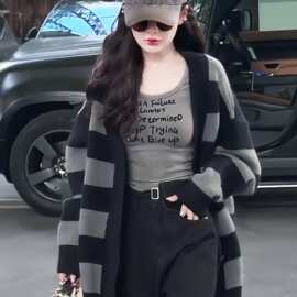慵懒软糯复古撞色条纹针织开衫女秋冬2026新款中长款宽松毛衣外套