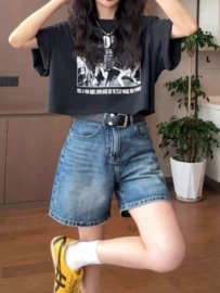 女式牛仔裤;连衣裙;女式T恤