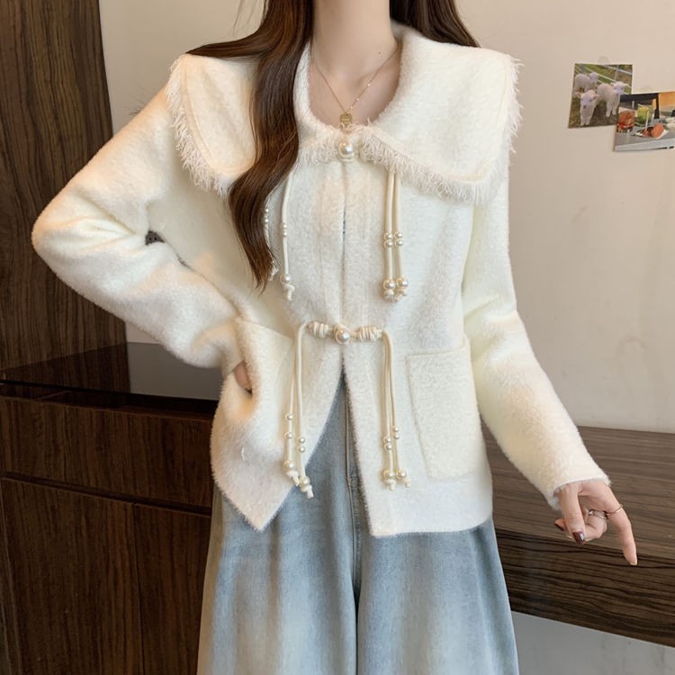 2026 Autumn/Winter New Style for Plus-Size Women: Sweet, Versatile, Age-Reducing, Stylish Doll Collar, Pearl Button, Long Sleeve, Thick Cotton Cardigan Top
