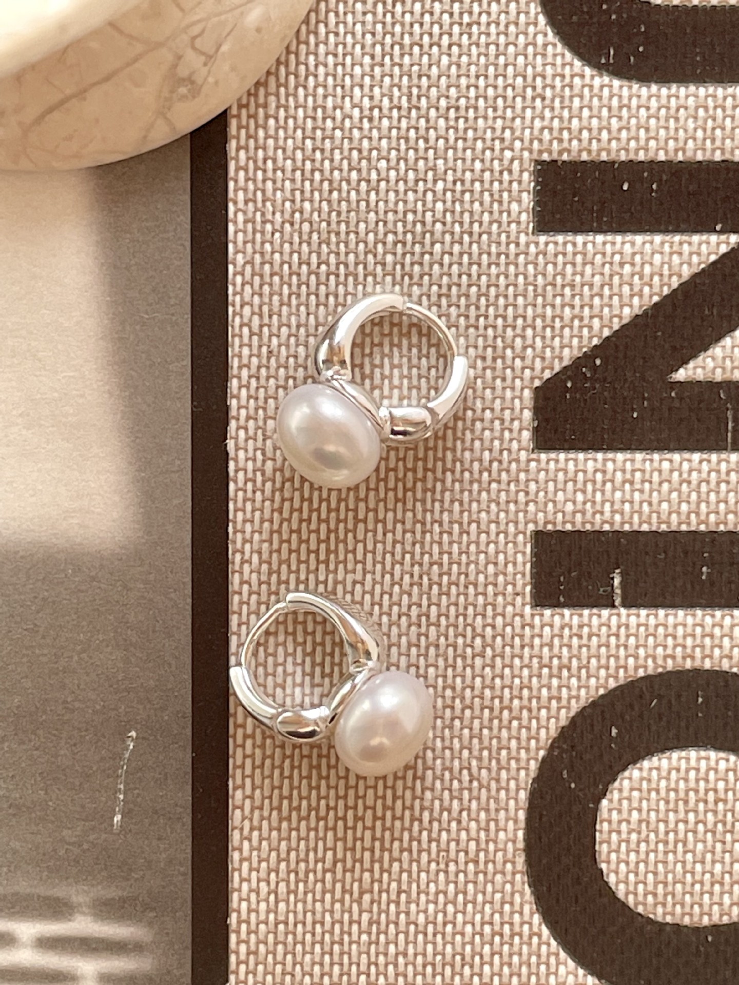 5g Weight 925 Sterling Silver Ear Needle Material 18K Gold Plated Plating Material Pearl Inlay Material Earrings Classification 1 Pair Quantity Daily Occasion 925 Sterling Silver Material Round Pattern All Seasons Season Women's Gender Inlay Design Simple Style Style 1 Pair 18K Gold Plated 925 Sterling Silver Pearl 925 Sterling Silver Earrings Round Earrings 9