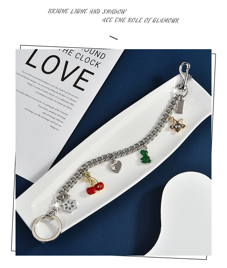 1 Piece Quantity Holiday, Daily Occasion Alloy Material Heart Shape, Flower, Snowflake Pattern 1 Piece All Seasons Alloy Heart Shape Flower Snowflake Lobster Trigger Clasp Closure Bag Pendant