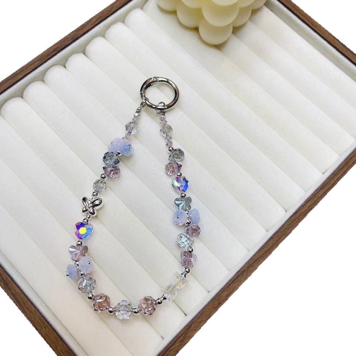 Ins Advanced Gel suave Luminous Rose Flower Funda para teléfono móvil Cadena colgante Aleación Mariposa Cordón portátil Lujo ligero Original