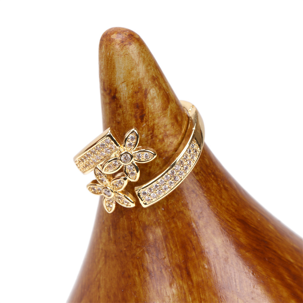 Marguerite Ouverte Mode Incrusté Micro Zircon Index Bague Design Bijoux De Fleurs Simples display picture 6