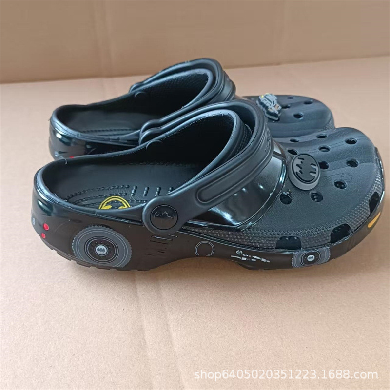 Cross Baya Collaboration Batman Clogs Outdoor Celebrity Style Breathable Closed-Toe Eva Sandals Beach Shoes