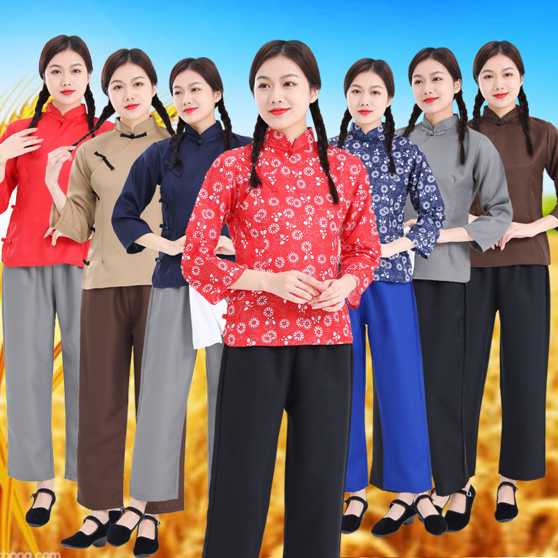 In the Republic of China, tea picking clothes, suit women's village clothes, Aqing's sister-in-law folk dance, rural costumes, women's clothes, small floral