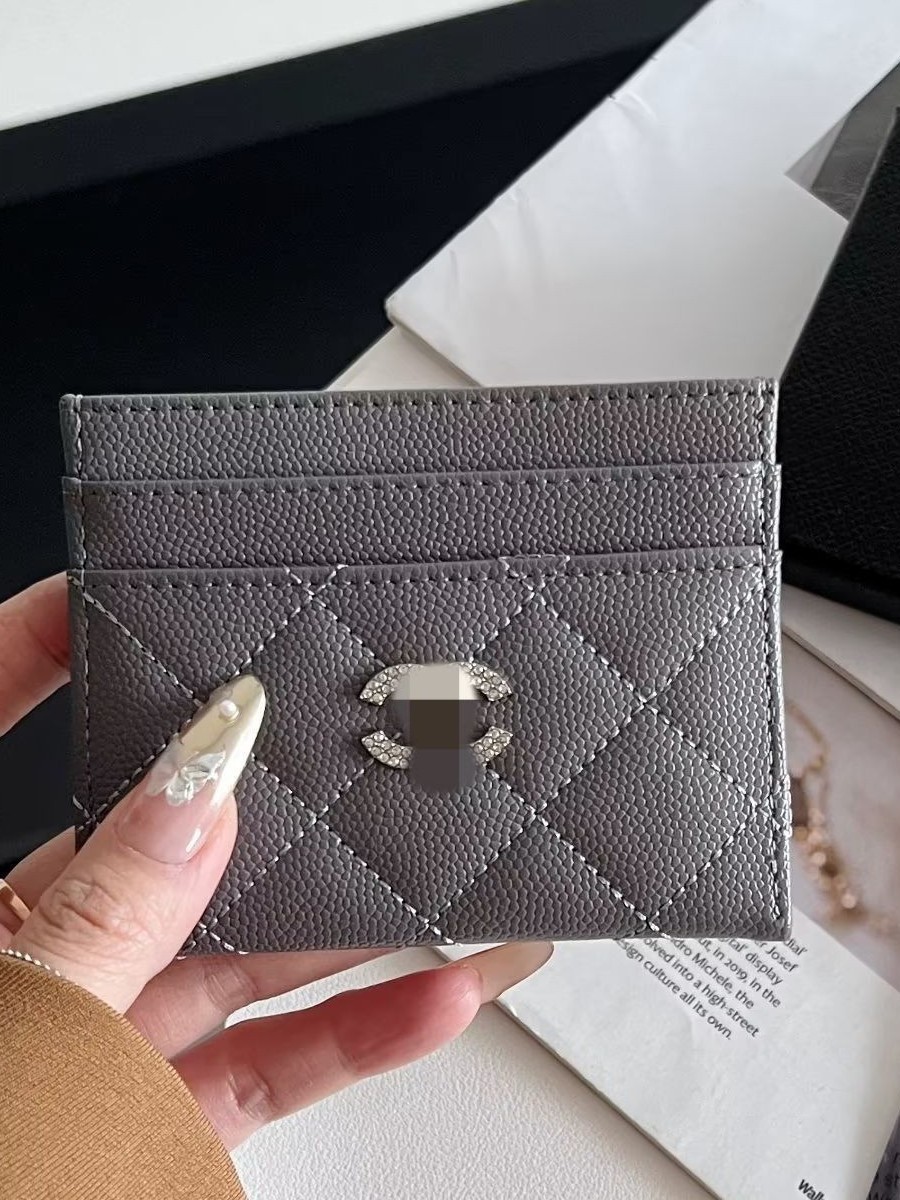 トレンディなブランドの高級カーラインカードホルダー、運転免許証、高級レザー、マルチデジタルトレンディなブランドヤングツリーフレグランススタイルダイヤモンドラベル