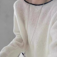 法式温柔别致白色一字领针织衫女撞色软糯马海毛套头毛衣圆领宽松