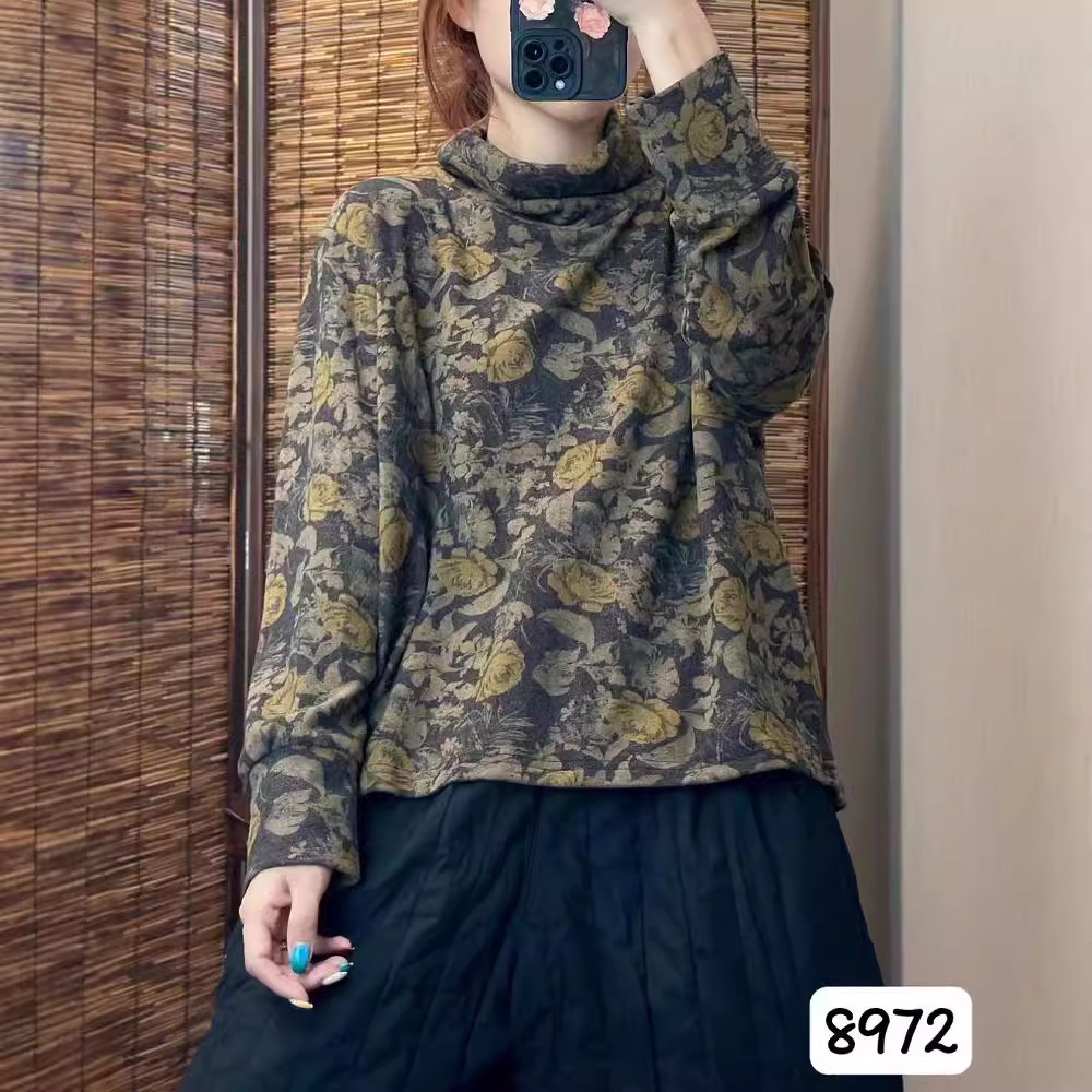 2024 년 가을과 겨울 새로운 예술적 올매치 인쇄 터틀넥 느슨한 긴팔베이스 티셔츠 최고 여성 8972