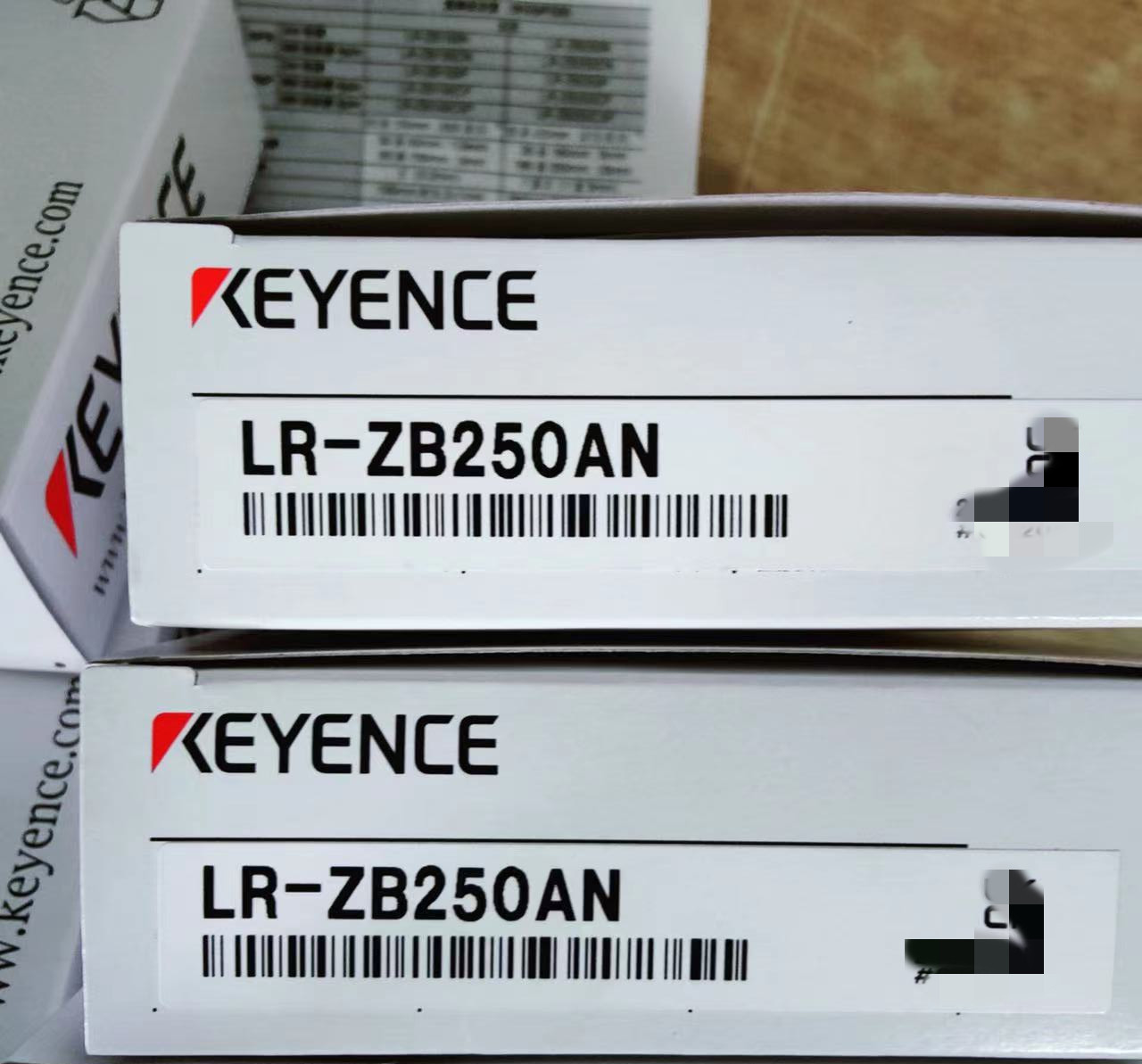 销售基恩士KEYENCE激光传感器LR-ZB250AN全新原包装现货