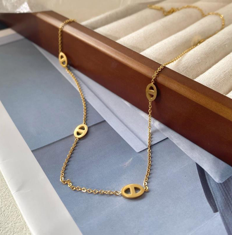 Women's Gender 925 Sterling Silver Plating Solid Color Necklace
