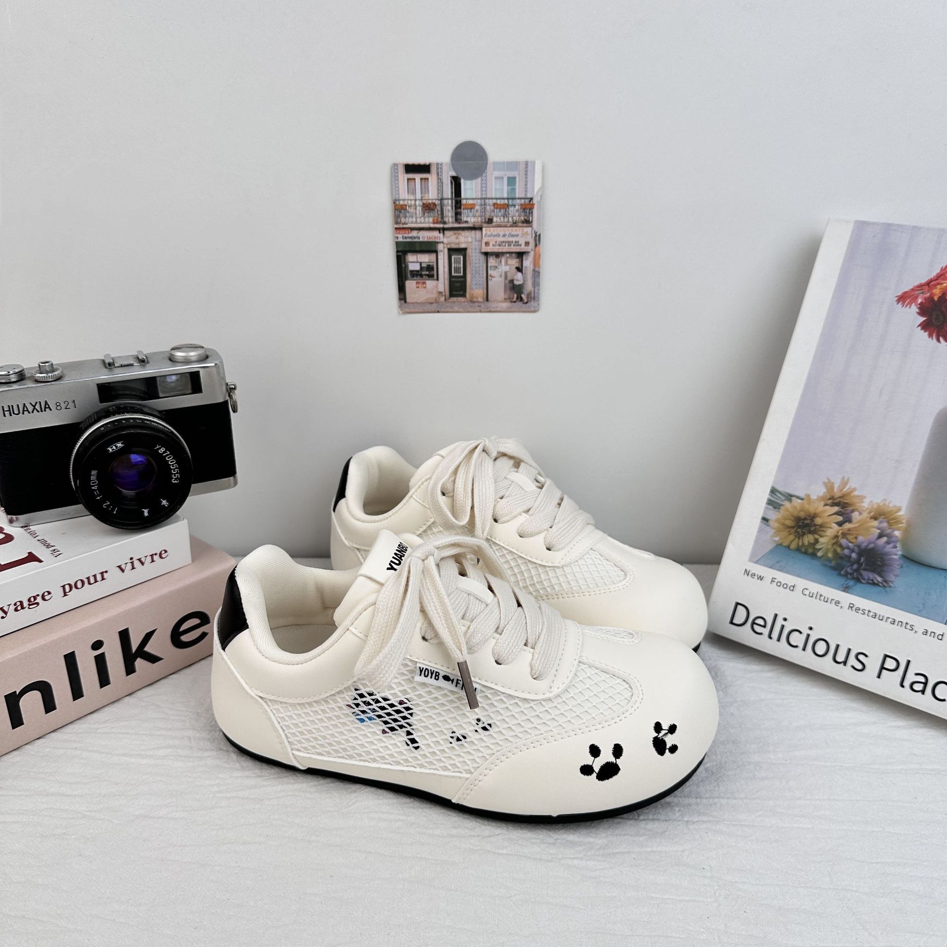 Zapatos de entrenamiento de Bode transpirables zapatos blancos zapatos de skate para mujeres 2025 verano nuevos lindos zapatos de malla de dibujos animados Gump