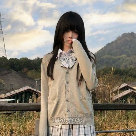 셔츠 + 라이트 그레이 가디건 + 워터 타이