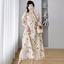 2023春装小清新孕妇连衣裙时尚孕妇装新款甜美方领花色潮妈孕妇裙
