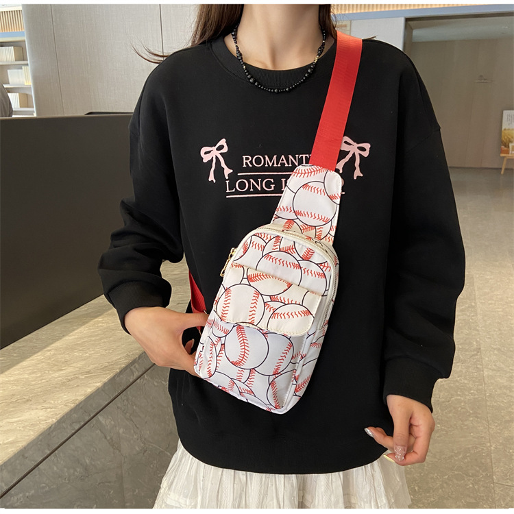 Women's Medium Nylon Ball Streetwear Square Zipper Fanny Pack display picture 17