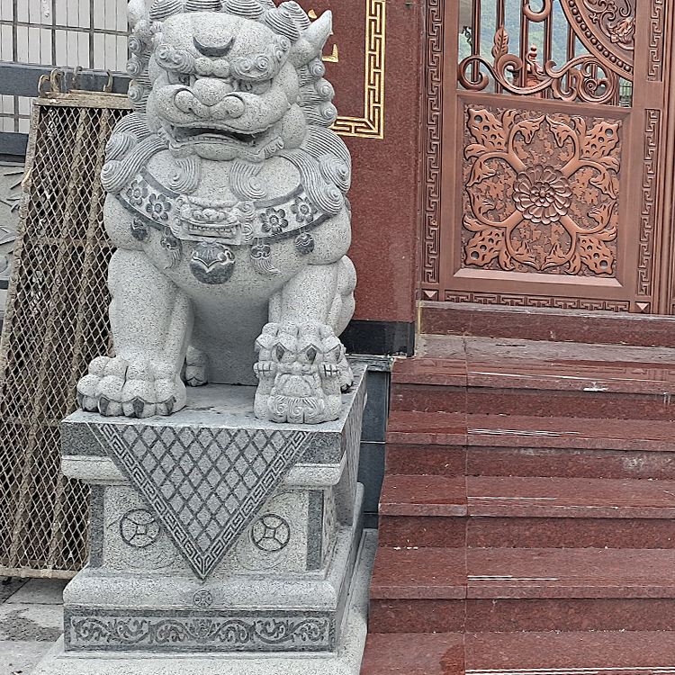 福建石狮子厂定刻寺庙门前花岗岩石雕狮子制作陵园墓地小狮子摆件