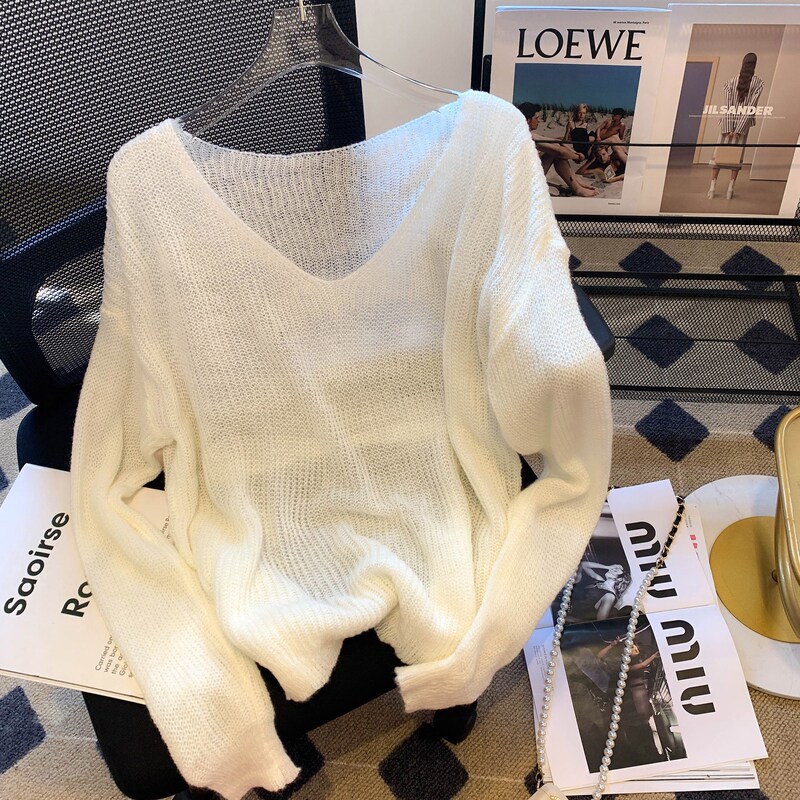 Just Buy It! It Looks so Elegant and Flattering! a Mid-Length Mohair Sweater with a Deep V-Neck That Reveals the Collarbone and Makes You Look Slimmer Just Buy It! It Looks so Elegant and Flattering! a Mid-Length Mohair Sweater with a Deep V-Neck That Reveals the Collarbone and Makes You Look Slimmer