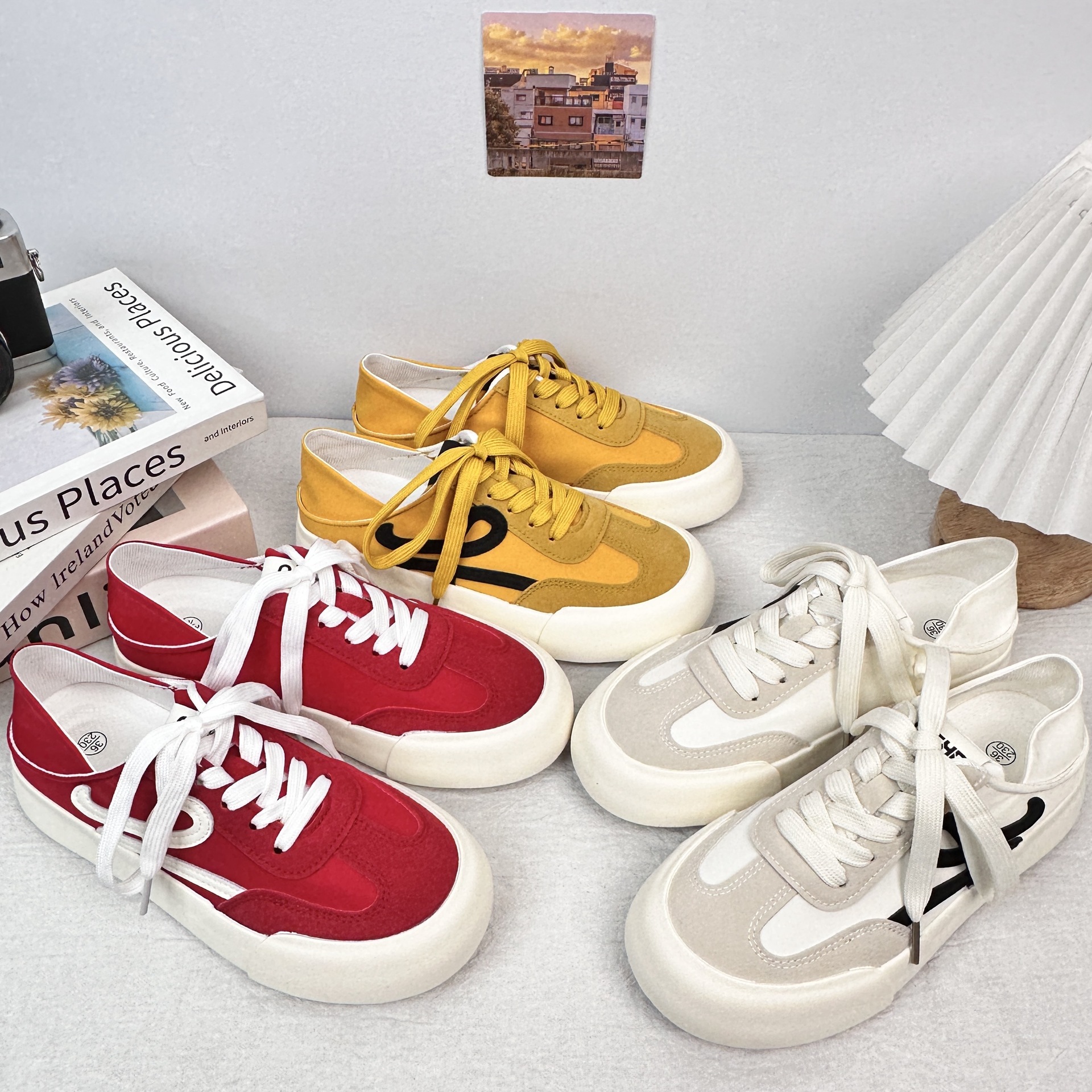6652 zapatos de lona de suela gruesa mujer 2025 primavera nuevo estilo estudiante todo fósforo zapatos chic zapatos blancos casuales originales mujeres