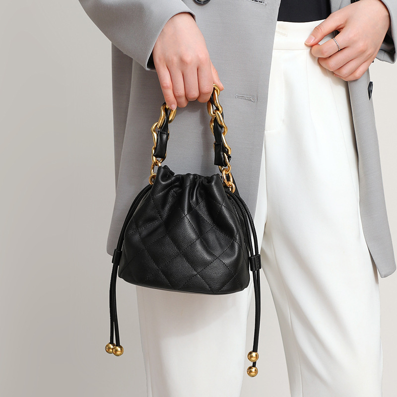 Women's 2026 Summer New High-End Crossbody Bucket Bag, Niche Handbag With Chain Strap, Leather Shoulder Bag - Thumbnail 4