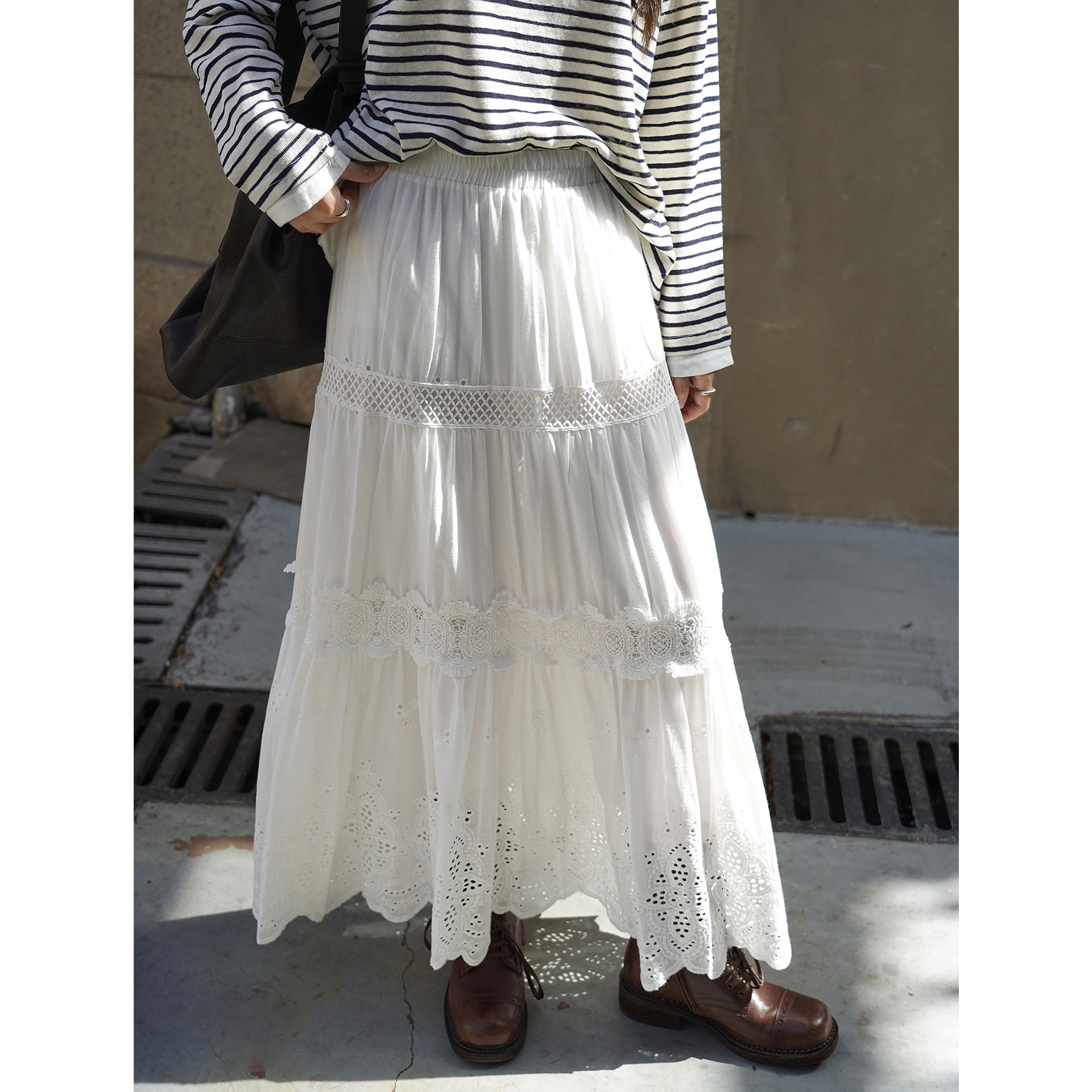Louvre Early Autumn New Bohemian Romantic Style Hollow Lace Petal Solid Color Loose Wide Hem Long Skirt For Women_ecoleips.com
