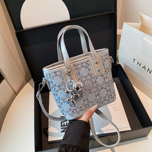 单肩水桶包IT女包轻奢时尚百搭潮流轻奢可爱斜跨包夏款跨境新款