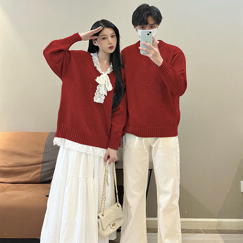 2024 년 가을 겨울 설날 게으른 스타일 커플 레이스 레드 긴 소매 최고 남녀 한국 스웨터