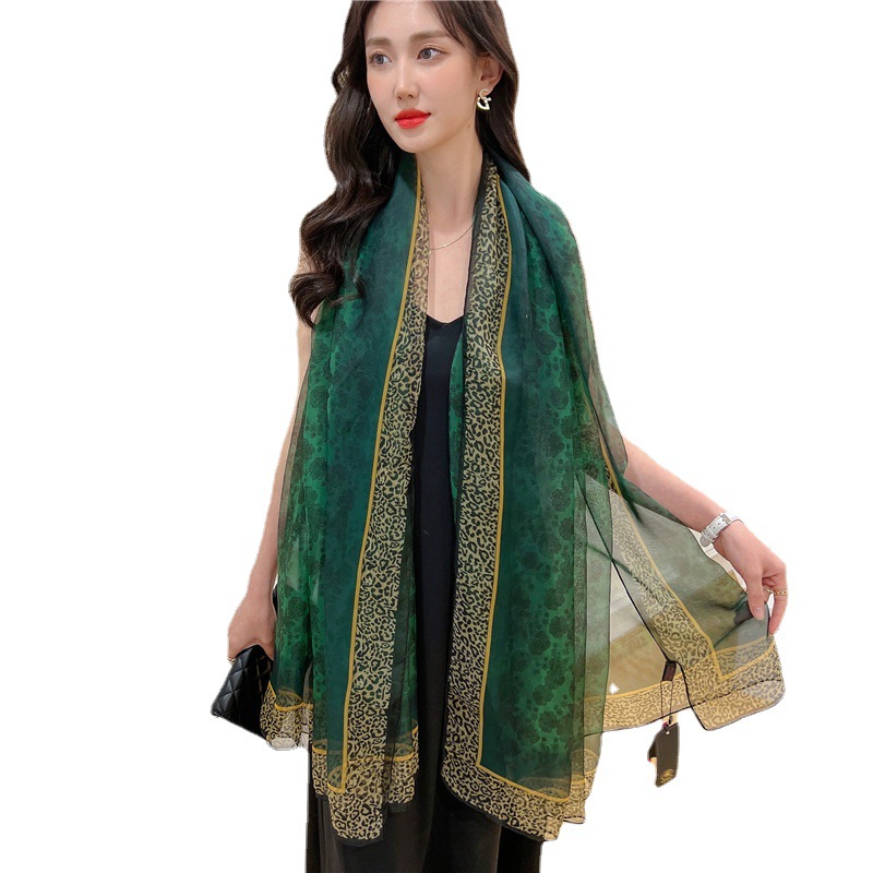 2023 Wiosna/Lato Nowy Duży Rozmiar Yunjin Yarn Szalik dla Kobiet Mody Uniwersalny Urok Szal Szalik Plażowy z Filtrem Przeciwsłonecznym_voghion.com